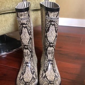 ❤️❤️HENRI BENDEL NEW YORK❤️❤️RAIN BOOTS!